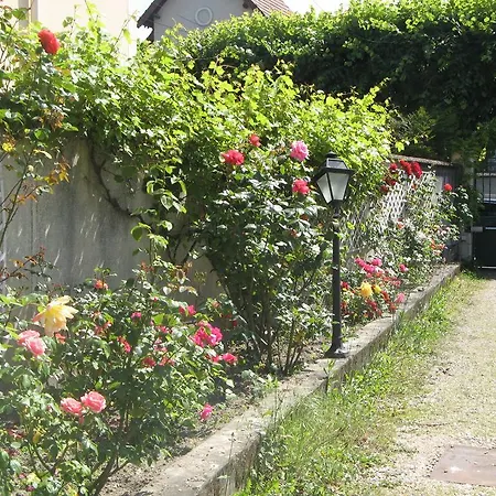 L'abri-gite Сasa de vacaciones Neuilly-Plaisance